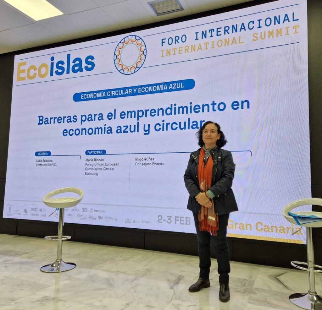 The main researcher of the project participated in the I International Forum of Ecoislands