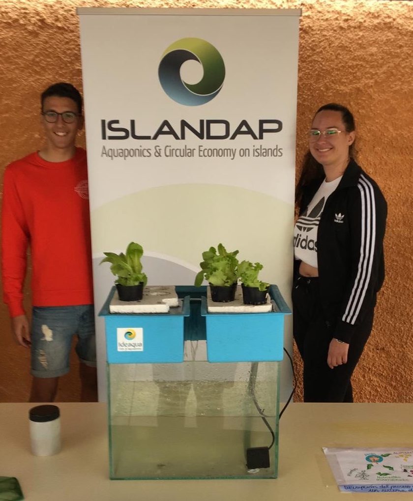 Alumnos del IES Las Huesas divulgan la Acuaponía y Economía Circular con la colaboración del proyecto Islandap